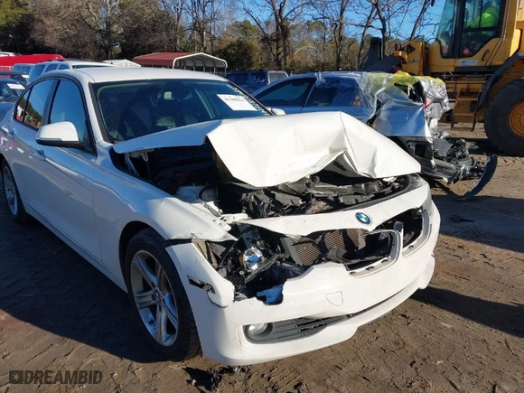 2014 BMW 3 Series 328i with VIN WBA3A5C56EP601147, listed as a IAAI auction lot 41308824 with NaN miles. Bid and sale history available at carsss.com. Image 6.