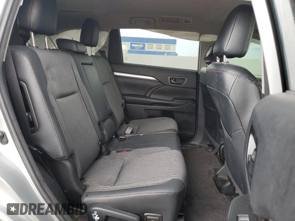 2018 Toyota Highlander LE z VIN 5TDBZRFHXJS907286, wystawiony jako Copart lot #54560925 z przebiegiem 77 868 mil mil oraz Szkoda całkowita • Salvage title. Historia ofert i sprzedaży dostępna na DreamBid. Obrazek 11.