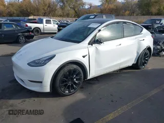 2021 Tesla Model Y Long Range with VIN 5YJYGDEE3MF098586, listed as a IAAI auction lot 40939802 with Not Provided miles and . Bid and sale history available at DreamBid. Image 16.