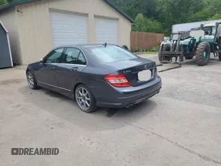 2008 Mercedes-Benz C 300 Sport z VIN WDDGF54X58F065135, wystawiony jako Copart lot #58745715 z przebiegiem 194 540 mil mil oraz Czysty tytuł • Clean title. Historia ofert i sprzedaży dostępna na DreamBid. Obrazek 3.