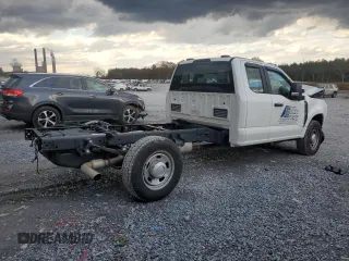 2024 Ford F-350 with VIN 1FD8X3EN2REC19641, listed as a Copart auction lot 85107984 with 6,722 mi miles and Salvage title. Bid and sale history available at DreamBid. Image 3.