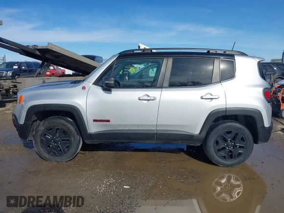 2018 Jeep Renegade Trailhawk with VIN ZACCJBCB6JPH69309, listed as a IAAI auction lot 41648170 with 52,254 mi miles. Bid and sale history available at carsss.com. Image 14.