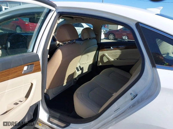 2016 Hyundai Sonata 2.4L Sport with VIN 5NPE34AF7GH406121, listed as a IAAI auction lot 41652078 with 90,445 mi miles. Bid and sale history available at carsss.com. Image 8.