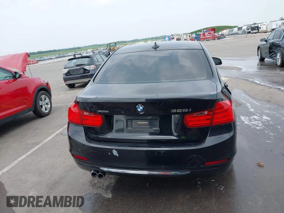 2015 BMW 3 Series 328i xDrive z VIN WBA3B5G56FNS18880, wystawiony jako IAAI lot #42454124 z przebiegiem 63 217 mil mil oraz . Historia ofert i sprzedaży dostępna na DreamBid. Obrazek 17.