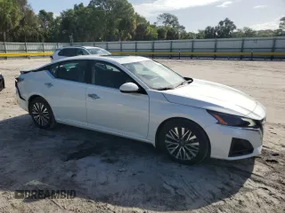 2024 Nissan Altima 2.5 SV with VIN 1N4BL4DV2RN340916, listed as a Copart auction lot 52529675 with 13,025 mi miles and Salvage Title. Bid and sale history available at carsss.com. Image 4.