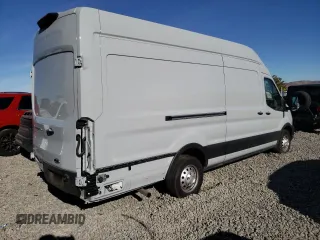 2024 Ford Transit with VIN 1FTBW3UGXRKA44492, listed as a Copart auction lot 42165685 with 5,879 mi miles and Salvage Title. Bid and sale history available at DreamBid. Image 3.