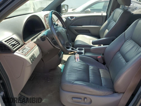 2008 Honda Odyssey Touring z VIN 5FNRL38978B099190, wystawiony jako Copart lot #55905235 z przebiegiem 135 559 mil mil oraz Szkoda całkowita • Salvage title. Historia ofert i sprzedaży dostępna na DreamBid. Obrazek 7.