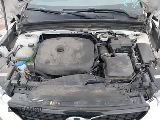 2019 Volvo XC40 R-Design with VIN YV4162UM6K2085605, listed as a IAAI auction lot 42365891 with 92,370 mi miles and . Bid and sale history available at DreamBid. Image 10.