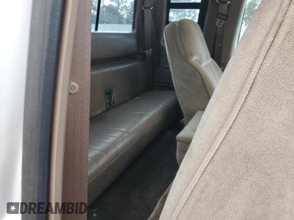 1996 Ford F-250 with VIN 1FTHX25F9TEB39655, listed as a Copart auction lot 42539695 with 188,160 mi miles and Salvage Title. Bid and sale history available at DreamBid. Image 10.