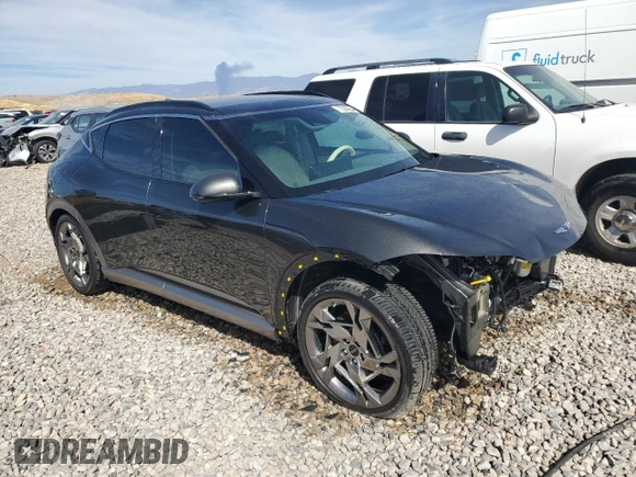 2024 Genesis GV60 z VIN KMUKEDSB5RU020120, wystawiony jako Copart lot #72384254 z przebiegiem 5 837 mil mil oraz Szkoda całkowita • Salvage title. Historia ofert i sprzedaży dostępna na DreamBid. Obrazek 4.