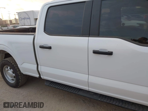 2022 Ford F-150 XL with VIN 1FTFW1E51NKE67183, listed as a IAAI auction lot 42123925 with 100,877 mi miles. Bid and sale history available at carsss.com. Image 13.
