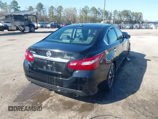 2018 Nissan Altima SR with VIN 1N4AL3AP3JC247804, listed as a IAAI auction lot 41914851 with 168,928 mi miles and . Bid and sale history available at carsss.com. Image 4.
