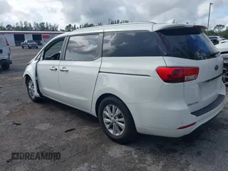 2016 Kia Sedona LX with VIN KNDMB5C19G6084405, listed as a IAAI auction lot 41211452 with 88,783 mi miles. Bid and sale history available at carsss.com. Image 3.
