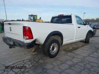 2012 Ram 1500 ST z VIN 3C6JD6DP5CG264518, wystawiony jako IAAI lot #41103265 z przebiegiem 145 791 mil mil oraz . Historia ofert i sprzedaży dostępna na DreamBid. Obrazek 4.