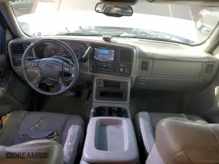 2004 GMC Sierra 1500 SLT with VIN 1GTEK19TX4E376829, listed as a Copart auction lot 45041115 with 246,952 mi miles and Salvage Title. Bid and sale history available at carsss.com. Image 8.