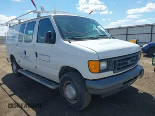 2006 Ford Econoline Cargo with VIN 1FTNE24W56HB17231, listed as a IAAI auction lot 42168028 with 256,998 mi miles. Bid and sale history available at carsss.com. Image 1.