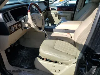 2005 Lincoln Navigator Luxury with VIN 5LMFU28525LJ09682, listed as a Copart auction lot 44170285 with 132,377 mi miles and Clean Title. Bid and sale history available at carsss.com. Image 7.