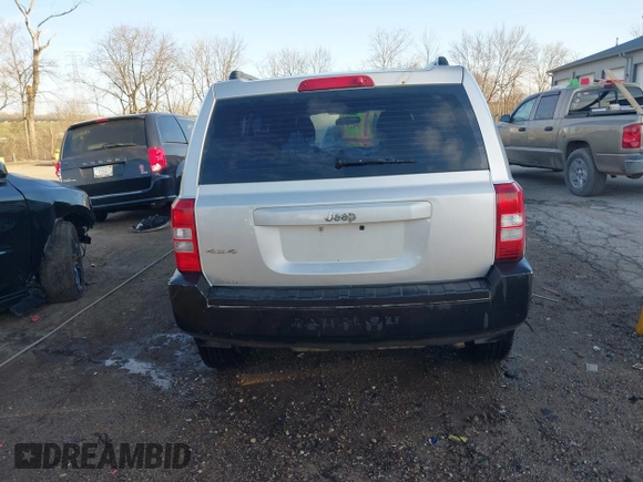 2010 Jeep Patriot Sport z VIN 1J4NF2GB2AD547301, wystawiony jako IAAI lot #41800894 z przebiegiem 147 351 mil mil oraz . Historia ofert i sprzedaży dostępna na DreamBid. Obrazek 16.