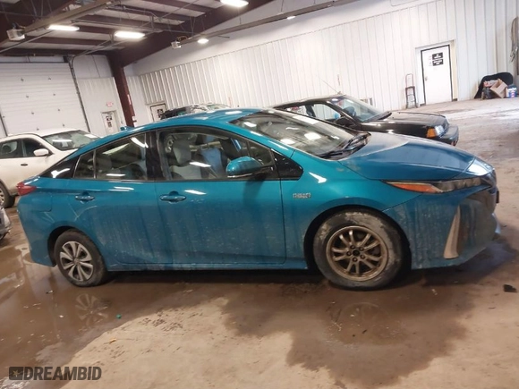 2017 Toyota Prius Prime Plus with VIN JTDKARFP0H3035372, listed as a IAAI auction lot 41394221 with NaN miles. Bid and sale history available at carsss.com. Image 13.