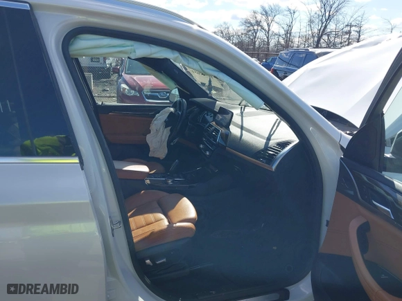 2019 BMW X3 xDrive30i with VIN 5UXTR9C53KLE14519, listed as a IAAI auction lot 41747651 with 141,273 mi miles. Bid and sale history available at carsss.com. Image 5.