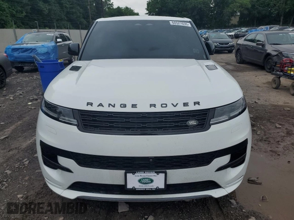2024 Land Rover Range Rover Sport Dynamic SE with VIN SAL1L9FU9RA402920, listed as a Copart auction lot 60527035 with 26,505 mi miles and Salvage title. Bid and sale history available at DreamBid. Image 5.
