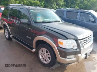2006 Ford Explorer z VIN 1FMEU64E96UB46865, wystawiony jako IAAI lot #42143419 z przebiegiem 185 343 mil mil oraz . Historia ofert i sprzedaży dostępna na DreamBid. Obrazek 1.