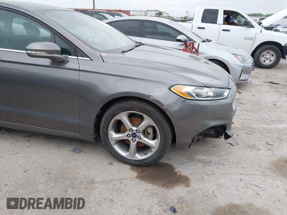 2013 Ford Fusion SE with VIN 3FA6P0HR0DR285481, listed as a IAAI auction lot 42119022 with 128,737 mi miles. Bid and sale history available at carsss.com. Image 6.