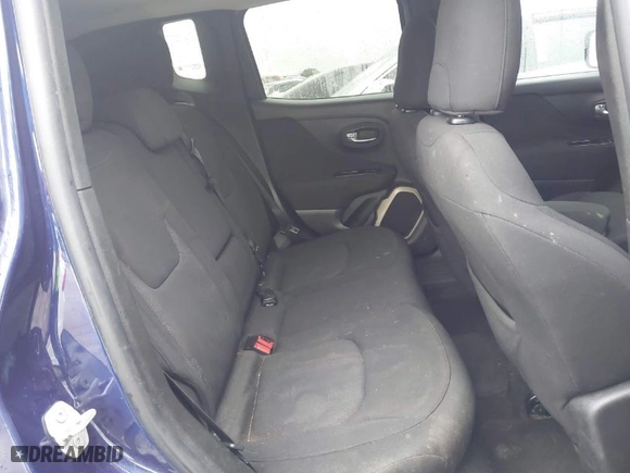 2016 Jeep Renegade Latitude with VIN ZACCJABTXGPE39685, listed as a IAAI auction lot 41564279 with 218,915 mi miles. Bid and sale history available at carsss.com. Image 8.