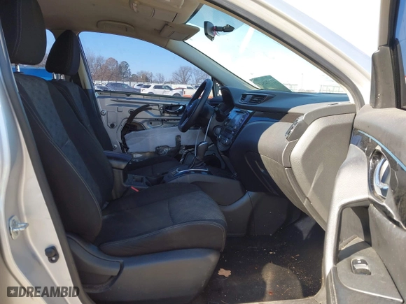 2017 Nissan Rogue Sport SV with VIN JN1BJ1CP6HW010659, listed as a IAAI auction lot 41024516 with 165,498 mi miles. Bid and sale history available at carsss.com. Image 5.