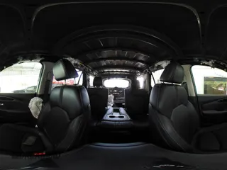 2025 Honda Pilot EX-L z VIN 5FNYG2H40SB019525, wystawiony jako IAAI lot #42190029 z przebiegiem 10 794 mil mil oraz . Historia ofert i sprzedaży dostępna na DreamBid. Obrazek 19.