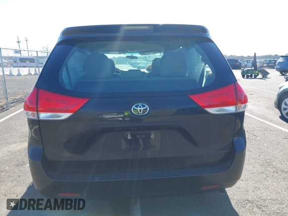 2013 Toyota Sienna L with VIN 5TDZK3DC1DS395994, listed as a IAAI auction lot 41759212 with 163,898 mi miles. Bid and sale history available at carsss.com. Image 15.