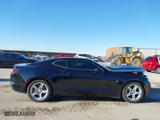 2019 Chevrolet Camaro 1LT with VIN 1G1FB1RX6K0133447, listed as a IAAI auction lot 41406255 with 125,267 mi miles. Bid and sale history available at carsss.com. Image 14.