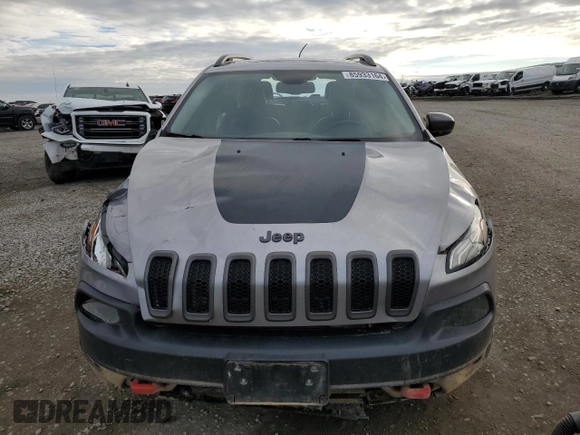 2017 Jeep Cherokee Trailhawk L Plus with VIN 1C4PJMBS3HD234705, listed as a Copart auction lot 85933164 with 205,471 mi miles and Clean Title. Bid and sale history available at carsss.com. Image 5.