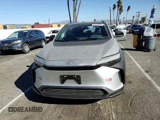 2023 Toyota bZ4X XLE z VIN JTMAAAAA8PA029197, wystawiony jako Copart lot #89393245 z przebiegiem 31 280 mil mil oraz Szkoda całkowita • Salvage title. Historia ofert i sprzedaży dostępna na DreamBid. Obrazek 12.