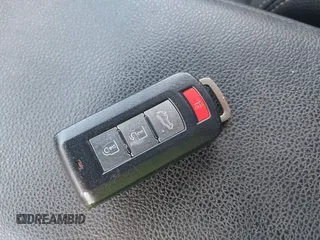 2014 Mitsubishi Outlander SE z VIN JA4AZ3A3XEZ012593, wystawiony jako IAAI lot #41750923 z przebiegiem 187 182 mil mil oraz . Historia ofert i sprzedaży dostępna na DreamBid. Obrazek 11.