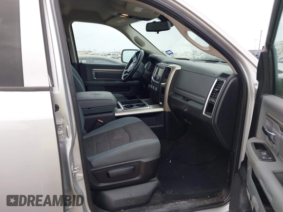 2014 Ram 1500 Lone Star z VIN 1C6RR6LG1ES101852, wystawiony jako IAAI lot #42062403 z przebiegiem 82 389 mil mil oraz . Historia ofert i sprzedaży dostępna na DreamBid. Obrazek 5.