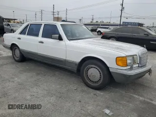 1988 Mercedes-Benz 300 with VIN WDBCA25D0JA371896, listed as a Copart auction lot 76421944 with 119,520 mi miles and Clean Title. Bid and sale history available at DreamBid. Image 4.