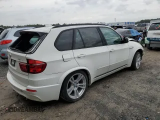 2012 BMW X5 M with VIN 5YMGY0C55CLK27404, listed as a Copart auction lot 75512644 with 0 mi miles and Salvage Title. Bid and sale history available at carsss.com. Image 3.