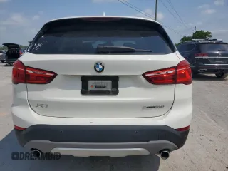 2018 BMW X1 sDrive28i z VIN WBXHU7C30J3H42992, wystawiony jako Copart lot #55065275 z przebiegiem 80 490 mil mil oraz Szkoda całkowita • Salvage title. Historia ofert i sprzedaży dostępna na DreamBid. Obrazek 6.