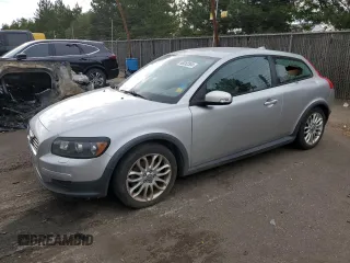 2009 Volvo C30 z VIN YV1MK672992145569, wystawiony jako Copart lot #68282304 z przebiegiem 93 414 mil mil oraz Tytuł czysty. Historia ofert i sprzedaży dostępna na DreamBid. Obrazek 1.