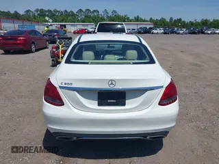 2015 Mercedes-Benz C 300 z VIN 55SWF4JB1FU075766, wystawiony jako IAAI lot #42299603 z przebiegiem 119 589 mil mil oraz . Historia ofert i sprzedaży dostępna na DreamBid. Obrazek 16.