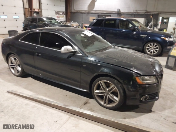 2008 Audi S5 with VIN WAURV78T18A011012, listed as a IAAI auction lot 41371023 with 112,736 mi miles. Bid and sale history available at carsss.com. Image 1.