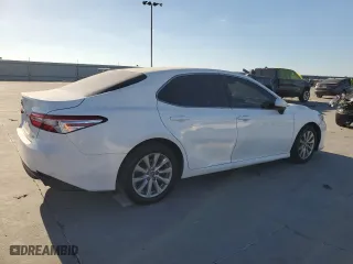 2018 Toyota Camry LE with VIN 4T1B11HK9JU500889, listed as a Copart auction lot 76441014 with 260,501 mi miles and Clean Title. Bid and sale history available at carsss.com. Image 3.
