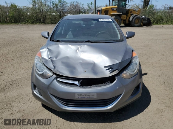 2013 Hyundai Elantra GLS z VIN 5NPDH4AE0DH194355, wystawiony jako Copart lot #57059235 z przebiegiem 199 999 mil mil oraz Szkoda całkowita • Salvage title. Historia ofert i sprzedaży dostępna na DreamBid. Obrazek 5.
