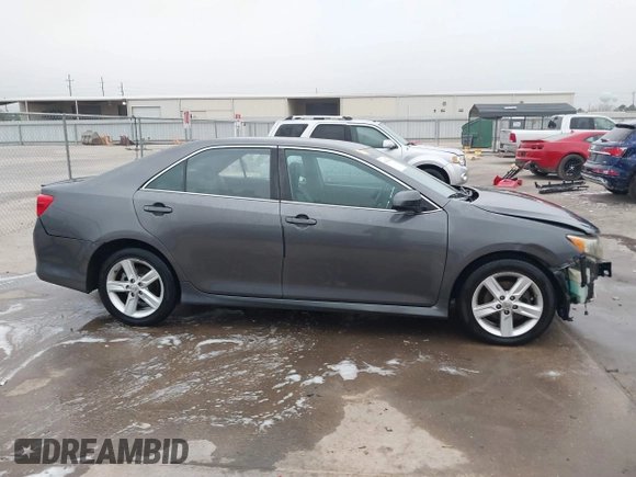 2014 Toyota Camry L with VIN 4T1BF1FK5EU304863, listed as a IAAI auction lot 41548606 with 145,201 mi miles. Bid and sale history available at carsss.com. Image 14.