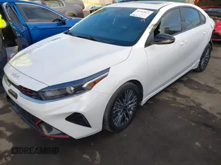 2023 Kia Forte GT-Line z VIN 3KPF54AD0PE673666, wystawiony jako IAAI lot #41242873 z przebiegiem 24 075 mil mil oraz . Historia ofert i sprzedaży dostępna na DreamBid. Obrazek 2.