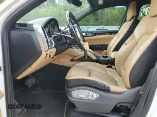 2014 Porsche Cayenne z VIN WP1AA2A2XELA95345, wystawiony jako Copart lot #55649365 z przebiegiem 116 325 mil mil oraz Szkoda całkowita • Salvage title. Historia ofert i sprzedaży dostępna na DreamBid. Obrazek 7.