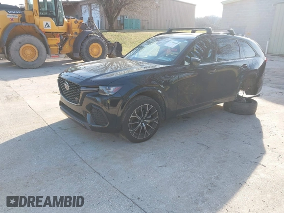2025 Mazda CX-70 S Premium with VIN JM3KJDHC8S1109547, listed as a IAAI auction lot 41520148 with 11,684 mi miles and . Bid and sale history available at DreamBid. Image 2.