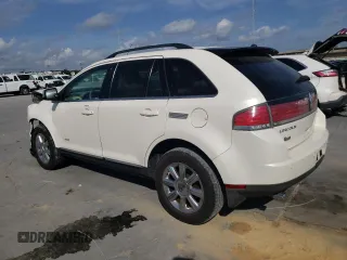 2007 Lincoln MKX z VIN 2LMDU68C27BJ22858, wystawiony jako Copart lot #54777825 z przebiegiem 147 548 mil mil oraz Szkoda całkowita • Salvage title. Historia ofert i sprzedaży dostępna na DreamBid. Obrazek 2.