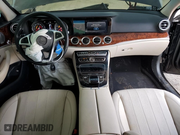 2017 Mercedes-Benz E-Class E 300 Luxury with VIN WDDZF4JB1HA103419, listed as a Copart auction lot 70648582 with 71,194 mi miles. Bid and sale history available at carsss.com. Image 8.